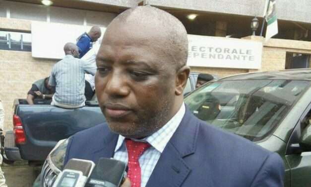 Guiné: Ex-ministro, Lounceny Camara, morre na prisão