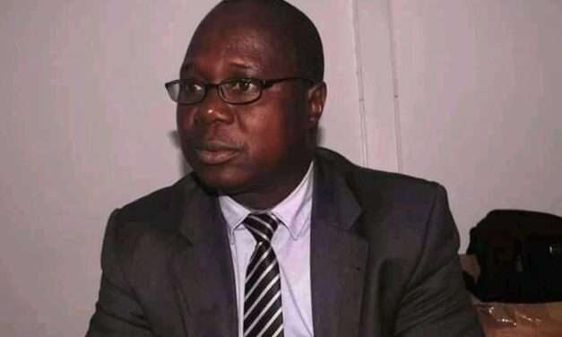 Guiné-Bissau: Presidente Sissoco exonera Procurador da República Bacari Biai.