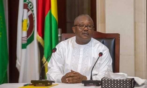 Chefe do estado guineense, cria Comissão Nacional para as comemorações dos 50 anos da independência.