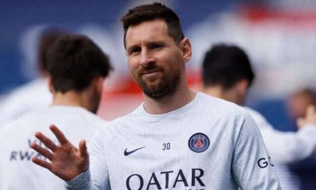 PSG oficializa saída de Lionel Messi