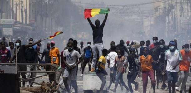 Manifestações: 15 mortos registados desde quinta-feira (novo balanço oficial)