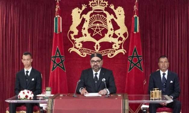 Marrocos: O Rei Mohammed VI, considera que o país vive ao ritmo da simbiose 
<br>que une indefectivelmente o Trono e o povo.