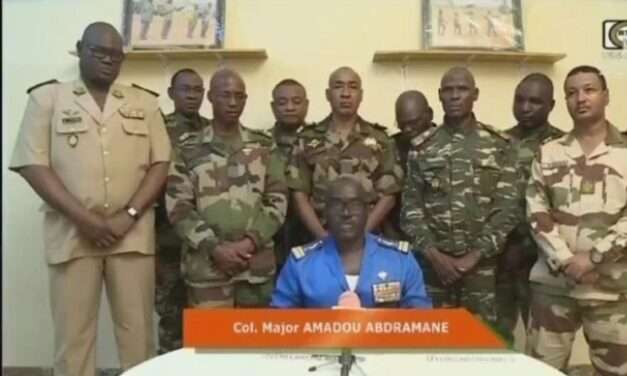 Níger: Soldados anunciam que derrubaram o regime de Mohamed Bazoum