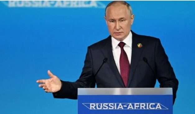 Putin lança a cúpula Rússia-África na frente de vários líderes africanos, incluindo Al-Sissi, Goïta, Traoré, Azali