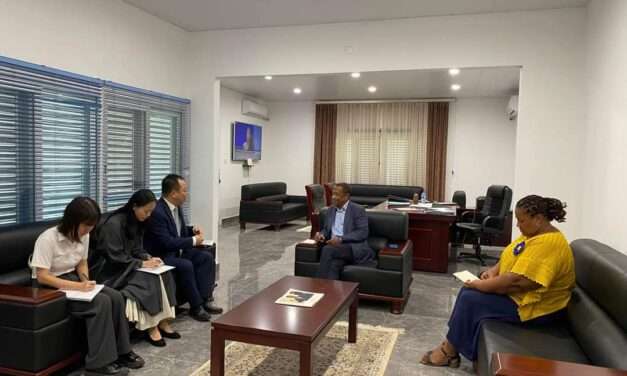 Ministro dos Negócio estrangeiros Guineense Recebe Embaixadores de Cuba, África do Sul e China”