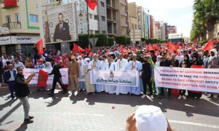 Marrocos: Manifestação em Laayoune para repudiar o ataque terrorista desprezível contra Civis em Es-Semara
