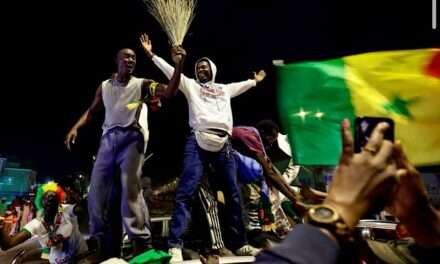 Faye lidera a corrida presidencial no Senegal